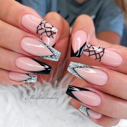 46 Stunning V French Tip Nails You'll Love to Try in 2024